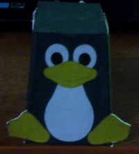 Linux: Papercraft baseado no Tux